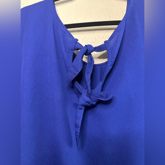 Torrid Women's Top Blouse Royal Blue Elegant plus size 4 with Open cuff Sleeve - Picture 5 of 7